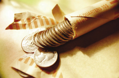 现货黄金冲高缺动力 金价走高再度回撤